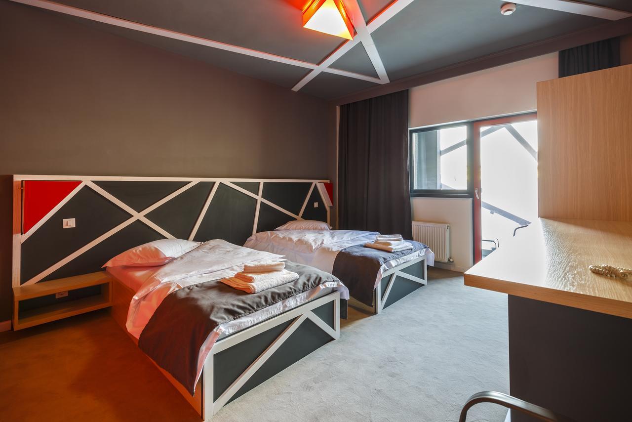 Net Hotel بيتستِ المظهر الخارجي الصورة