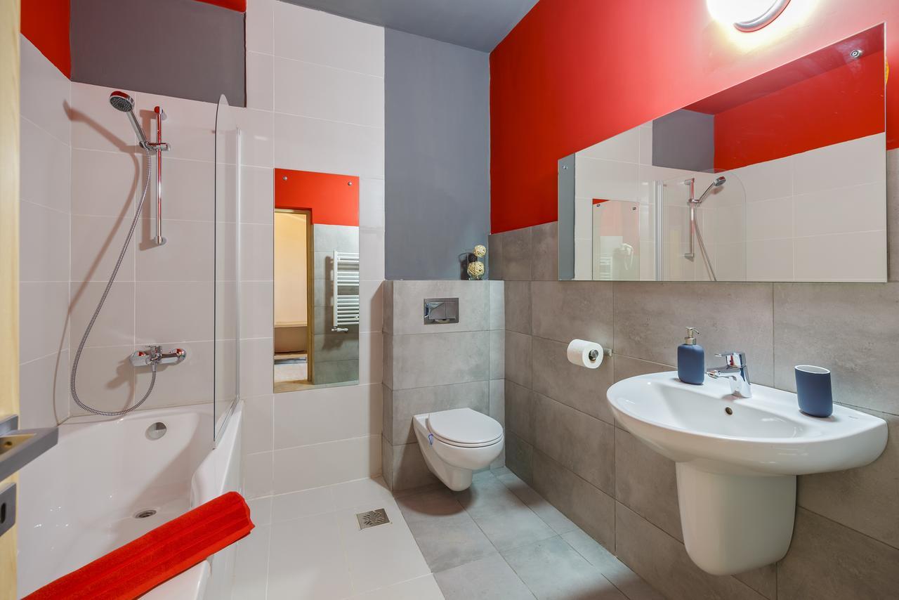 Net Hotel بيتستِ المظهر الخارجي الصورة