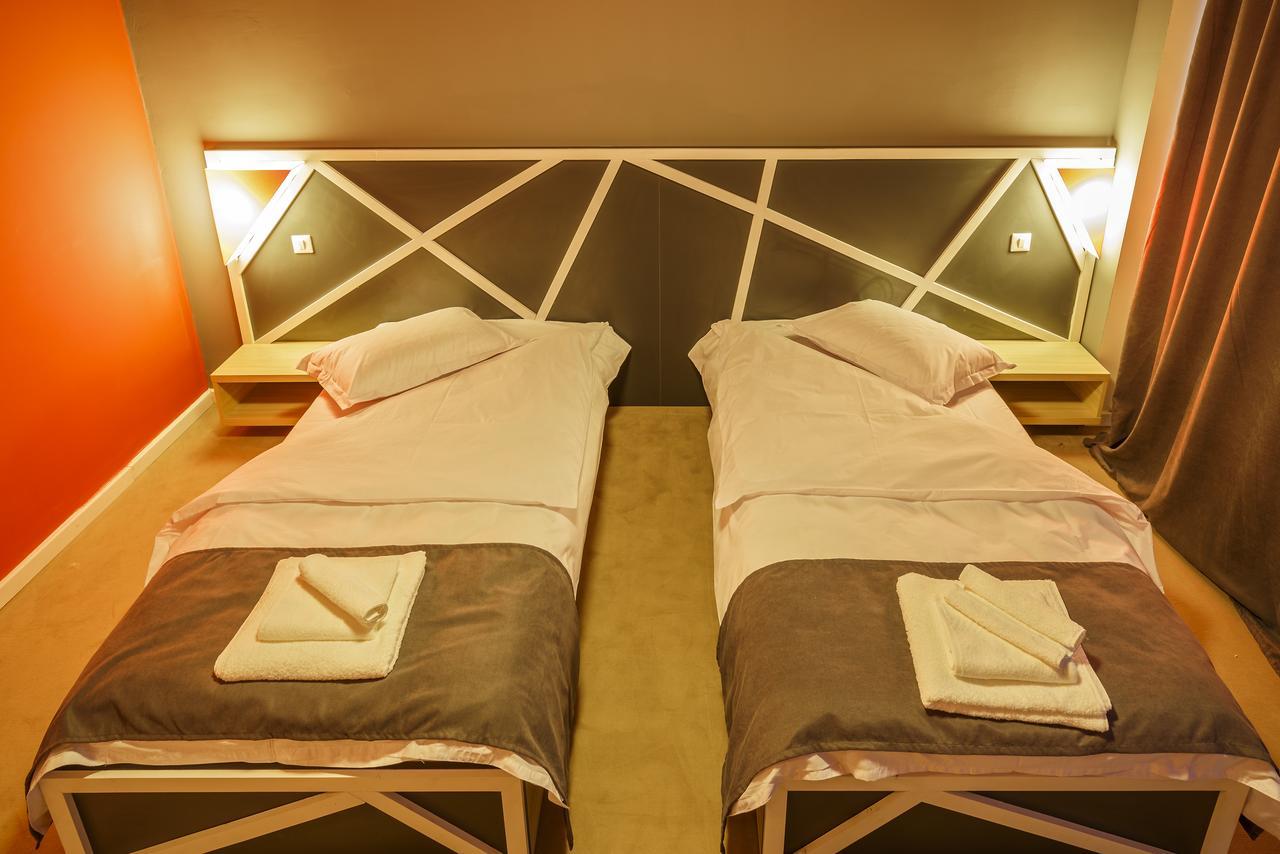 Net Hotel بيتستِ المظهر الخارجي الصورة