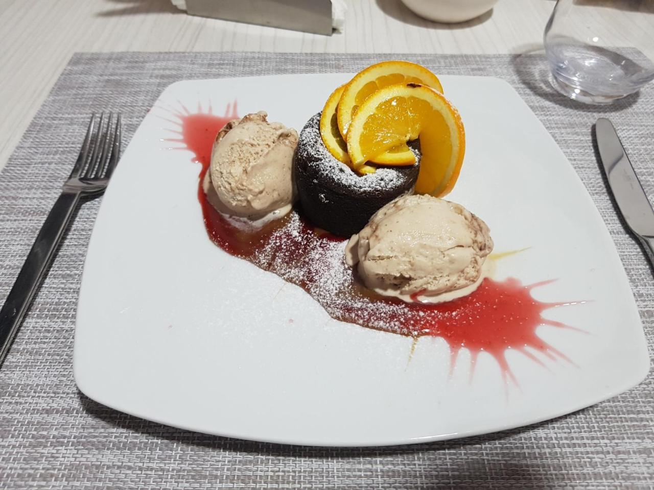 Net Hotel بيتستِ المظهر الخارجي الصورة